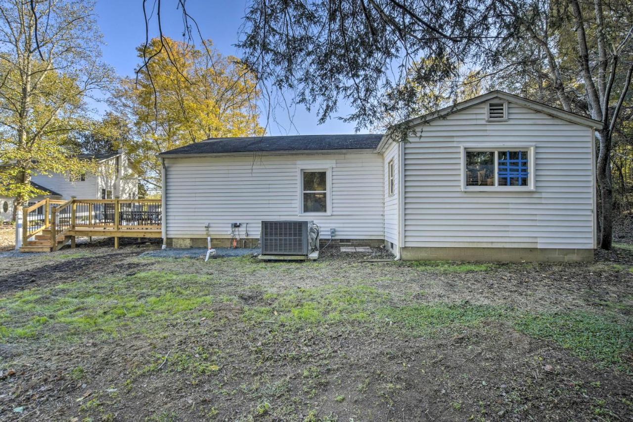 Peaceful Renovated Home With Deck On Half Acre! Asheboro Εξωτερικό φωτογραφία