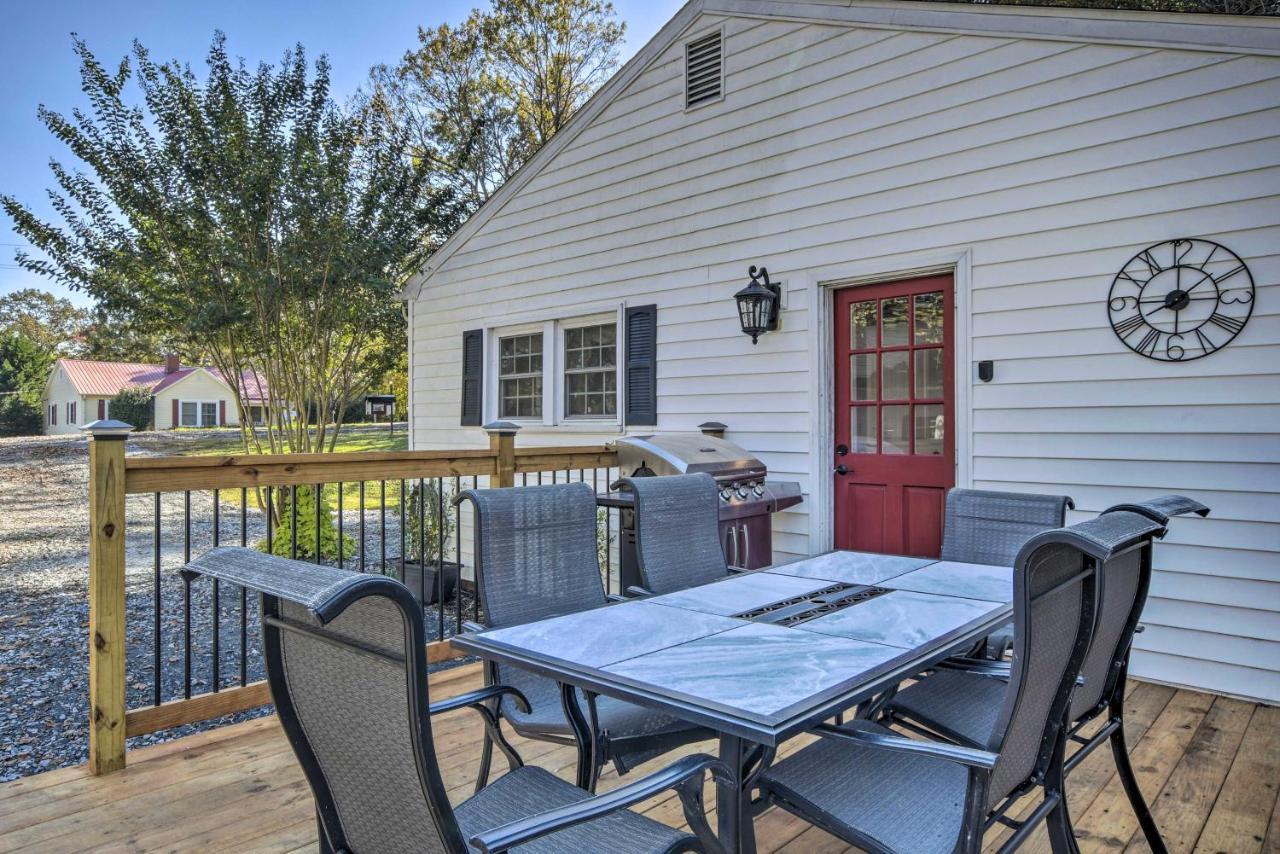Peaceful Renovated Home With Deck On Half Acre! Asheboro Εξωτερικό φωτογραφία